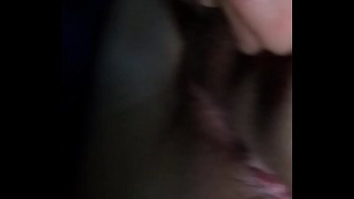 കാറിൽ ഒരു കാമുകിയുമായി